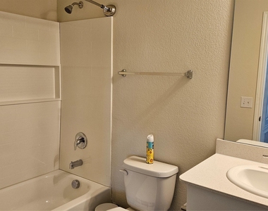 1860 Ballinger Drive - Photo Thumbnail 12