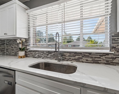 3717 Nw 58th Terrace - Photo Thumbnail 18