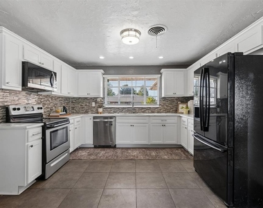 3717 Nw 58th Terrace - Photo Thumbnail 15