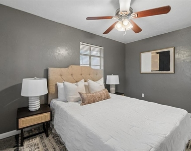 3717 Nw 58th Terrace - Photo Thumbnail 22