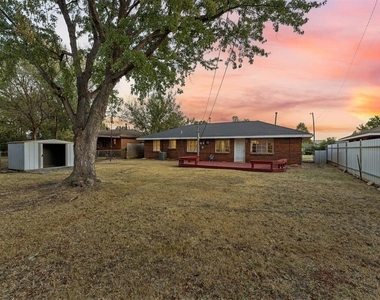 3717 Nw 58th Terrace - Photo Thumbnail 37