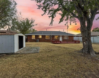 3717 Nw 58th Terrace - Photo Thumbnail 38