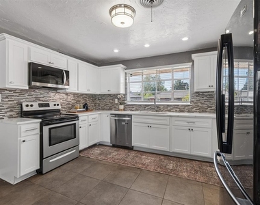 3717 Nw 58th Terrace - Photo Thumbnail 16