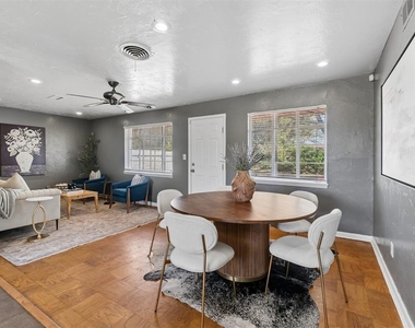 3717 Nw 58th Terrace - Photo Thumbnail 6