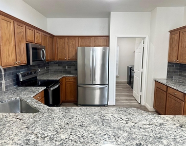 9756 Old Field Drive - Photo Thumbnail 5