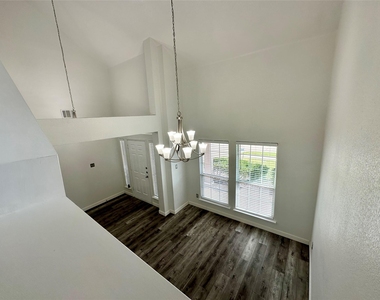 9756 Old Field Drive - Photo Thumbnail 20