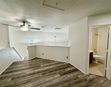 9756 Old Field Drive - Photo Thumbnail 19