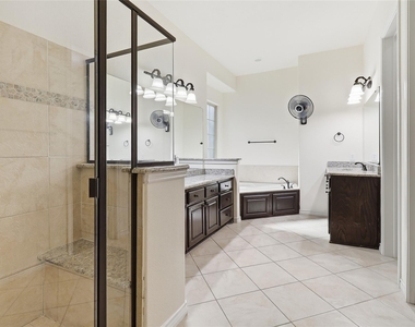 14785 Palm Desert Lane - Photo Thumbnail 20