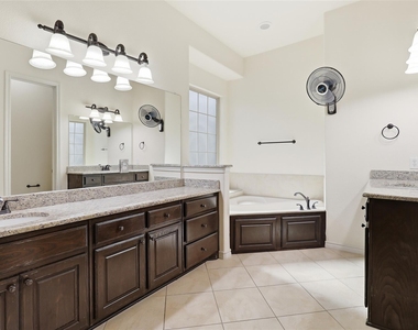 14785 Palm Desert Lane - Photo Thumbnail 19