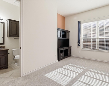 14785 Palm Desert Lane - Photo Thumbnail 32