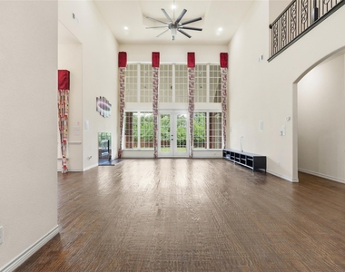 14785 Palm Desert Lane - Photo Thumbnail 4