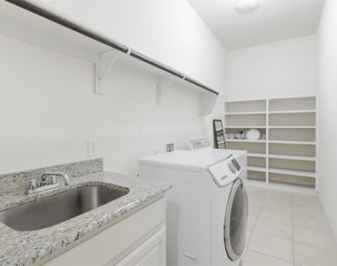 14785 Palm Desert Lane - Photo Thumbnail 24