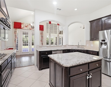 14785 Palm Desert Lane - Photo Thumbnail 10