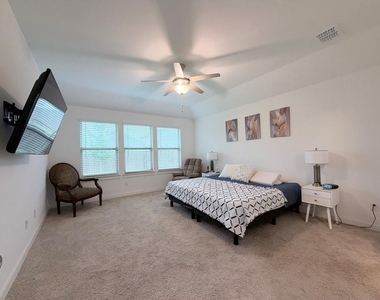 670 Parkside Drive - Photo Thumbnail 17