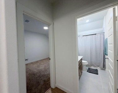 670 Parkside Drive - Photo Thumbnail 25