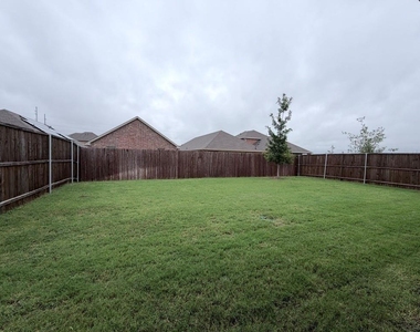670 Parkside Drive - Photo Thumbnail 28