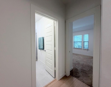 670 Parkside Drive - Photo Thumbnail 22