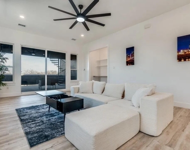 2802 Guymon Street - Photo Thumbnail 2
