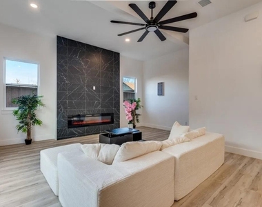 2802 Guymon Street - Photo Thumbnail 5