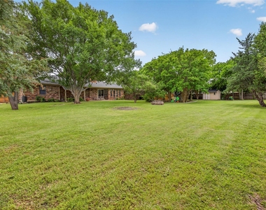 4607 Sachse Road - Photo Thumbnail 3