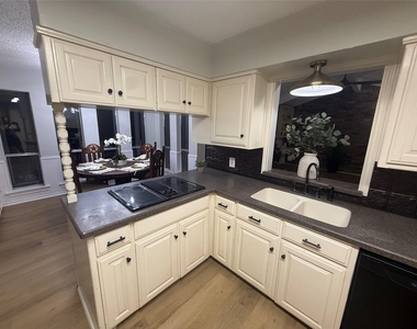 4607 Sachse Road - Photo Thumbnail 31