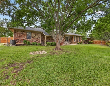 4607 Sachse Road - Photo Thumbnail 2