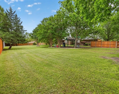 4607 Sachse Road - Photo Thumbnail 4