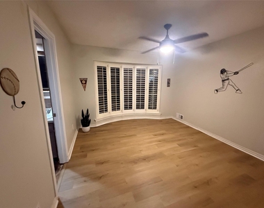4607 Sachse Road - Photo Thumbnail 27