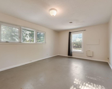 2217 Glenwood - Photo Thumbnail 21