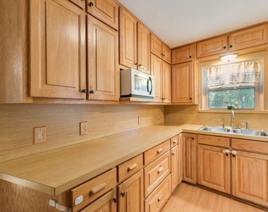2217 Glenwood - Photo Thumbnail 12