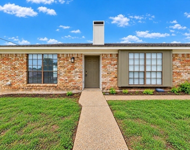 300 Mill Creek Circle - Photo Thumbnail 7