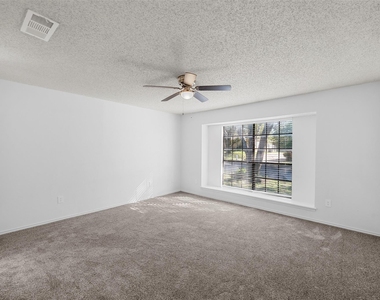 300 Mill Creek Circle - Photo Thumbnail 6