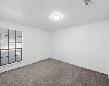 300 Mill Creek Circle - Photo Thumbnail 12