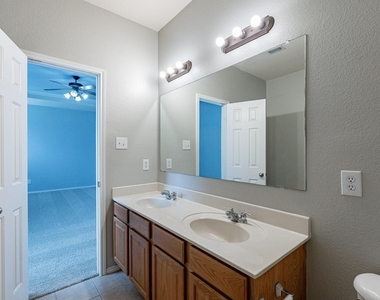 8817 Noontide Drive - Photo Thumbnail 20