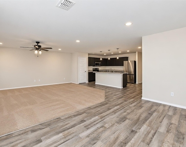 2020 Sun Star Drive - Photo Thumbnail 13