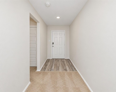 2020 Sun Star Drive - Photo Thumbnail 5