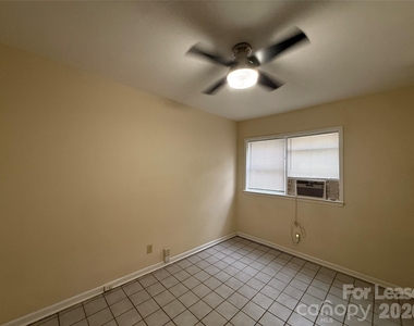 900 Lexington Avenue - Photo Thumbnail 6