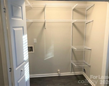 605 W Crowell Street - Photo Thumbnail 10