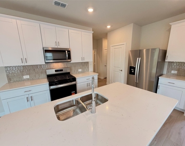 300 Winchester Lane - Photo Thumbnail 9