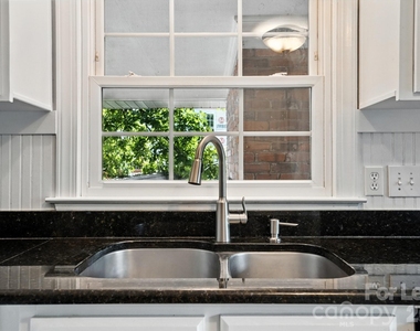 332 Seneca Place - Photo Thumbnail 10