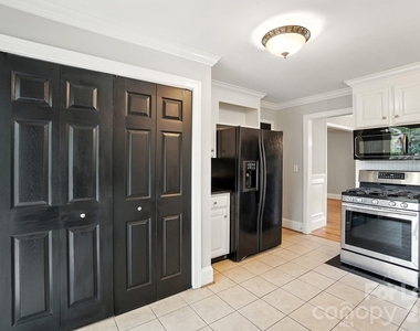 332 Seneca Place - Photo Thumbnail 12