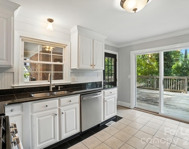 332 Seneca Place - Photo Thumbnail 9