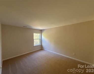 2001 Sipes Place - Photo Thumbnail 21