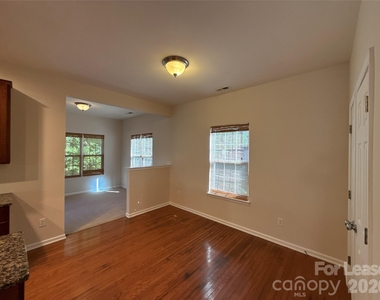 2001 Sipes Place - Photo Thumbnail 11