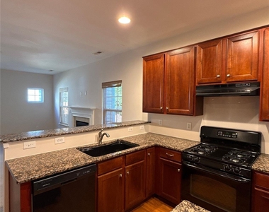 2001 Sipes Place - Photo Thumbnail 8