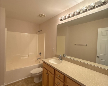 2001 Sipes Place - Photo Thumbnail 22