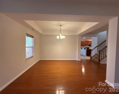 2001 Sipes Place - Photo Thumbnail 3