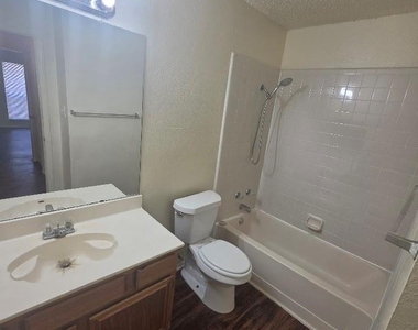 3021 Lawndale Drive - Photo Thumbnail 13