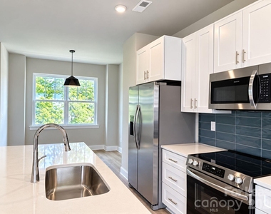 5014 Central Avenue - Photo Thumbnail 5