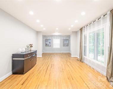2600 E Providence Drive - Photo Thumbnail 5